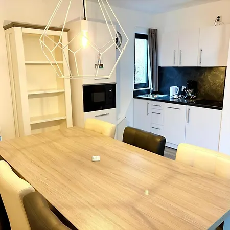 Family In Hambachtal Boutique